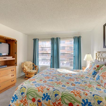 Central Cocoa Beach Condo With View, Steps To Beach! Eksteriør billede