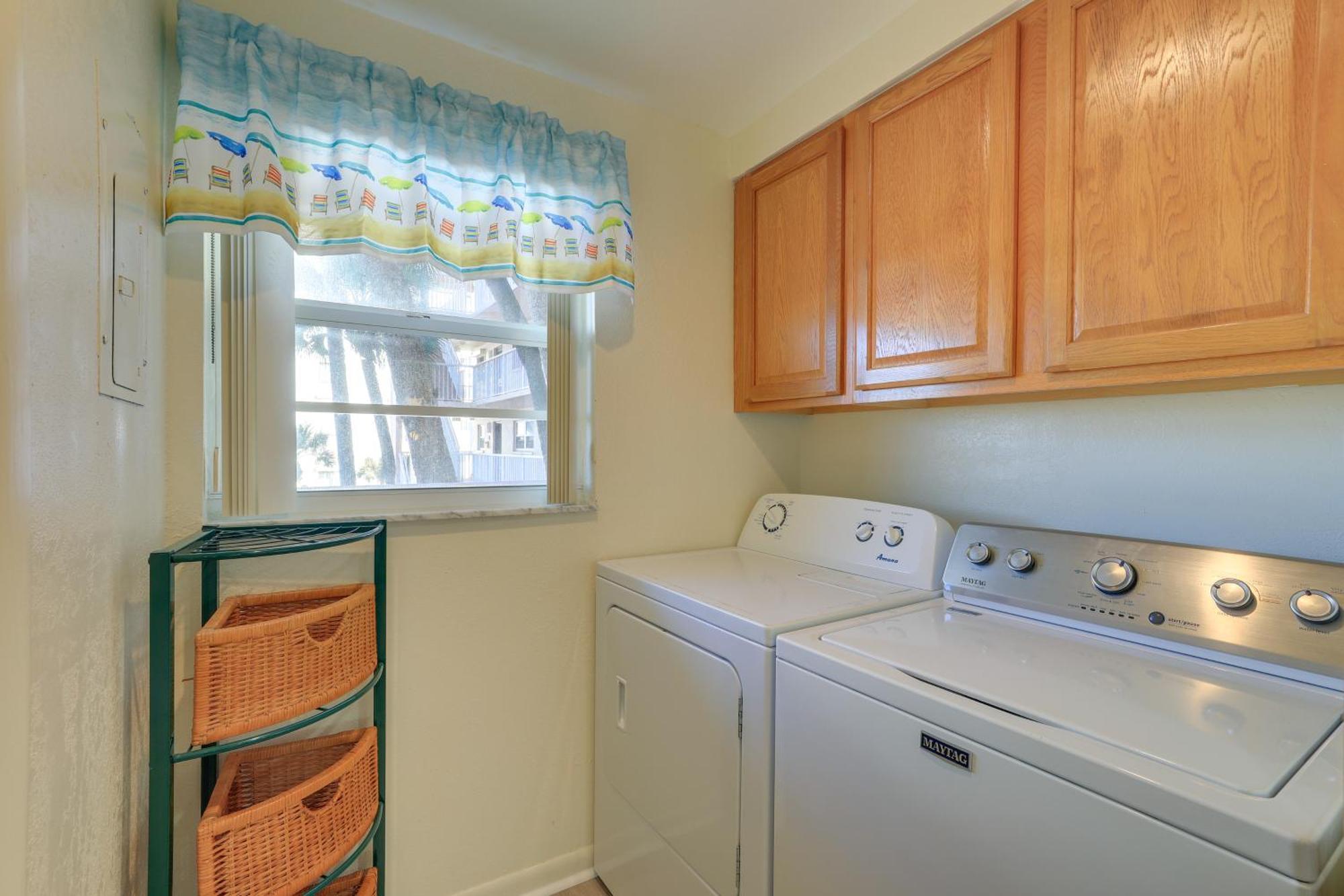 Central Cocoa Beach Condo With View, Steps To Beach! Eksteriør billede