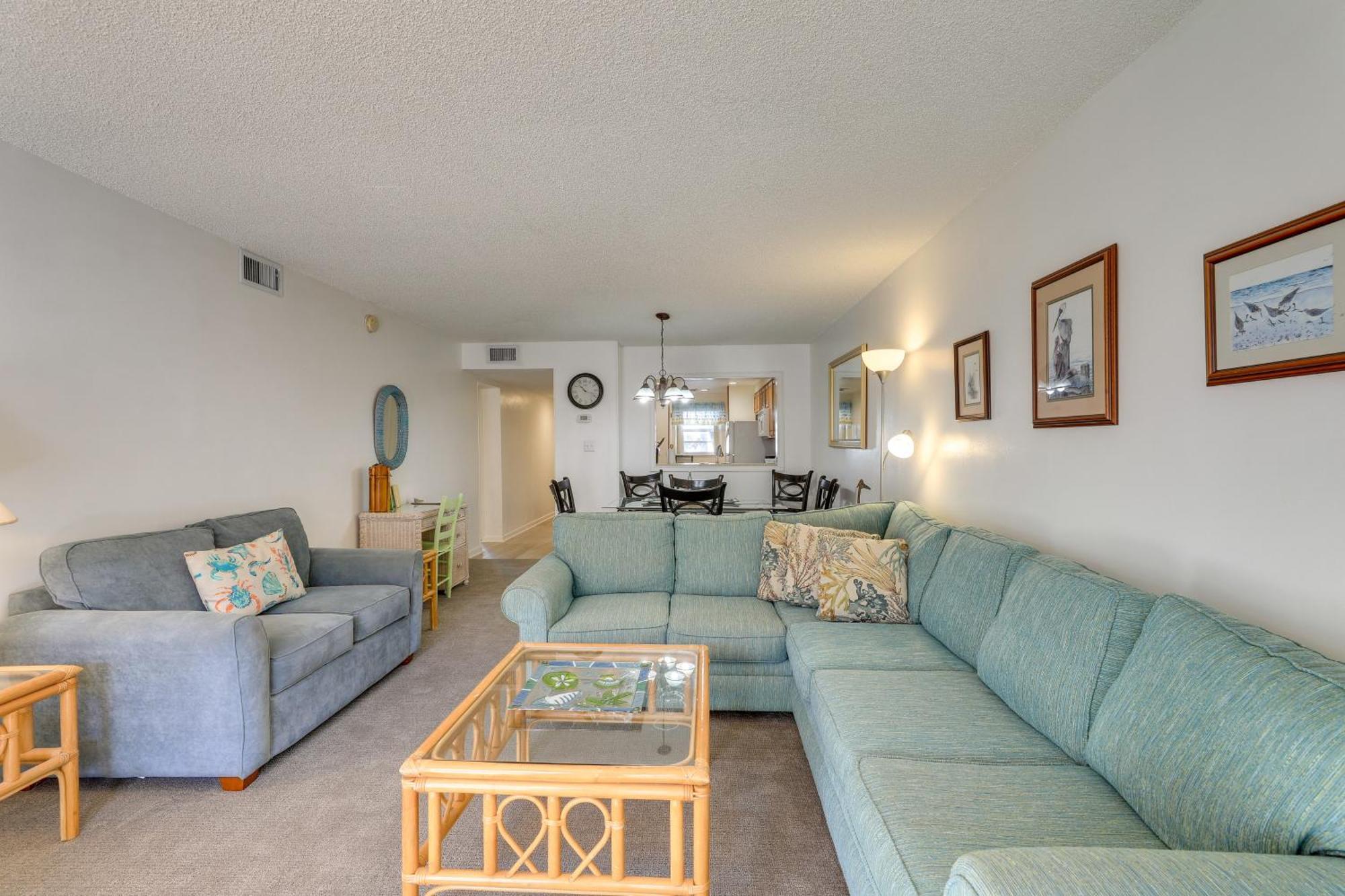 Central Cocoa Beach Condo With View, Steps To Beach! Eksteriør billede