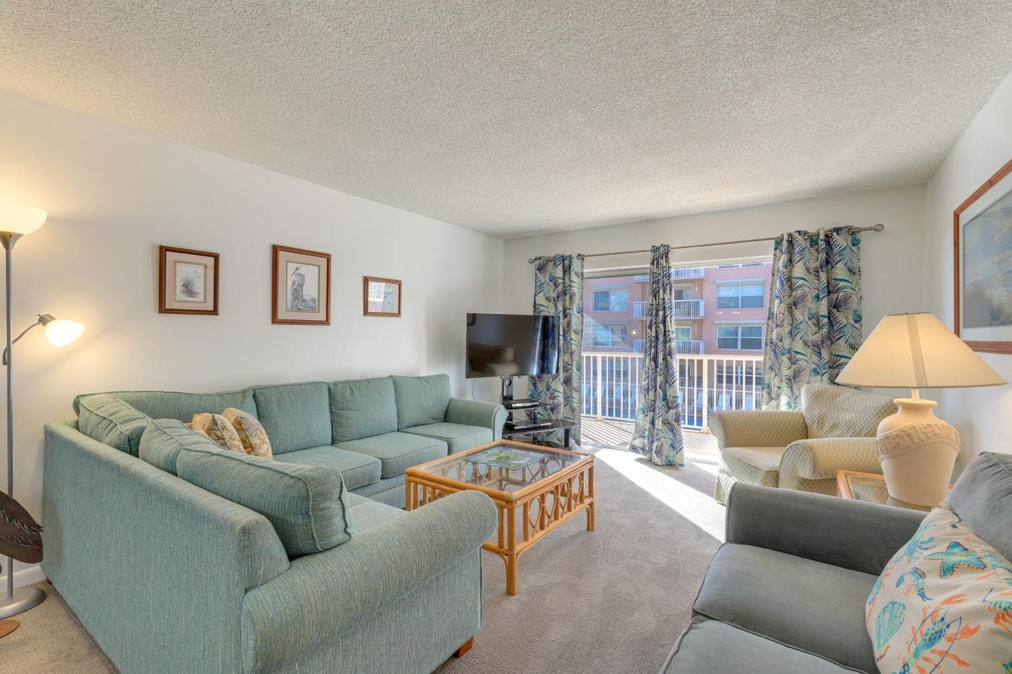 Central Cocoa Beach Condo With View, Steps To Beach! Eksteriør billede