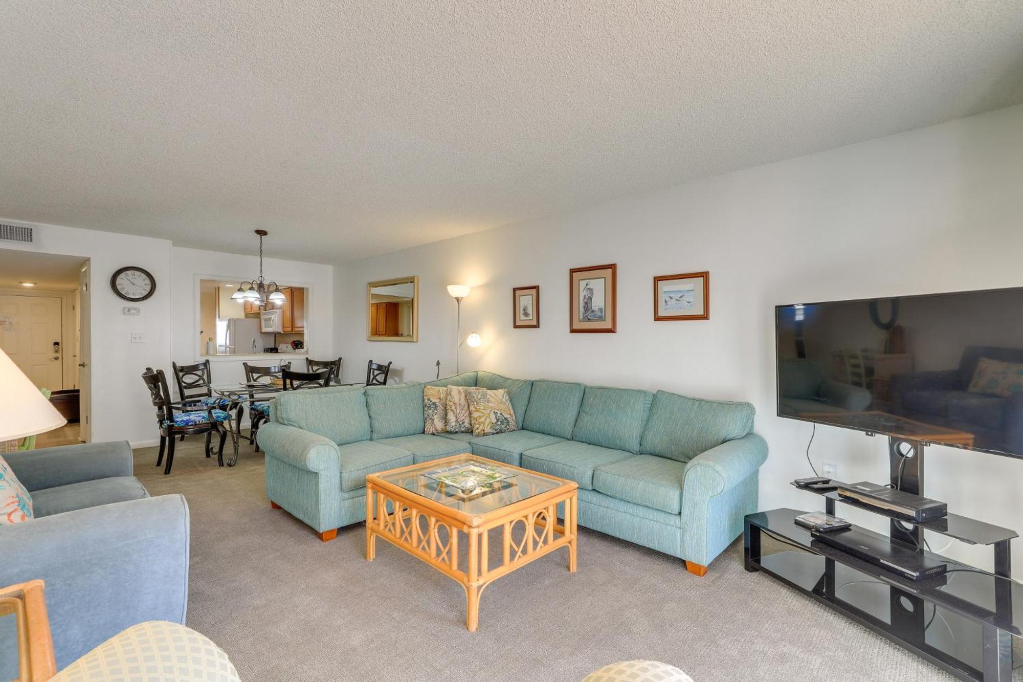 Central Cocoa Beach Condo With View, Steps To Beach! Eksteriør billede
